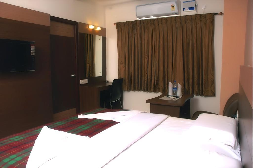 Hotel Vijai Paradise Coimbatore Room photo